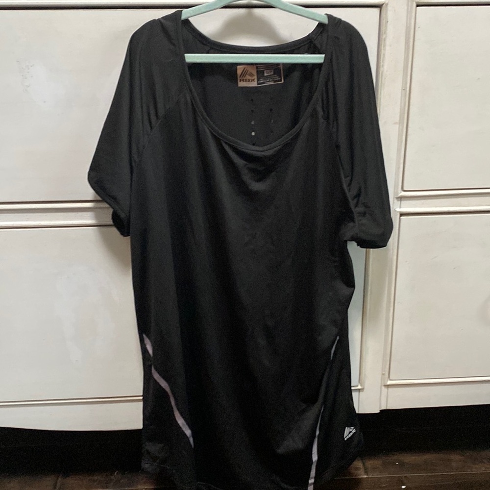 RBX Quick dry work out top